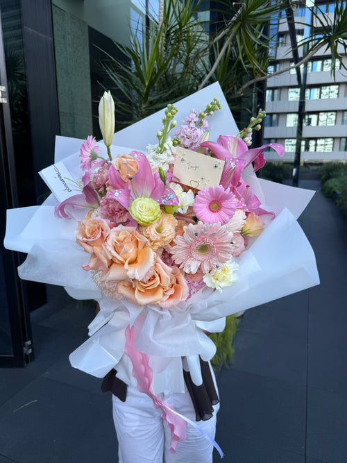 Blush Lily Muse